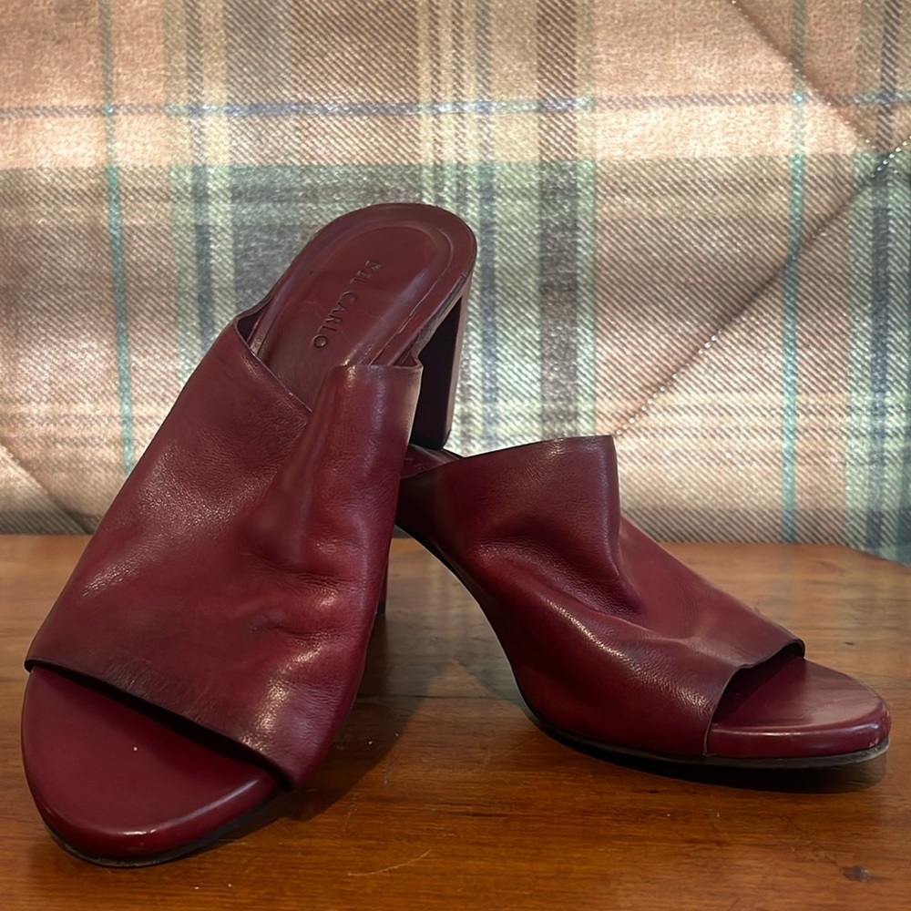Del Carlo red leather mules 35